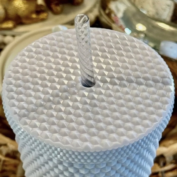 White Textured Limited Edition Venti 24oz cold cup NEW - Picture 2 of 3